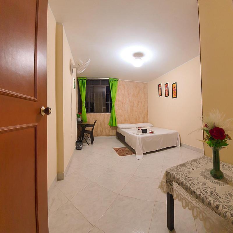 בוקארמנגה Hostal Gabo מראה חיצוני תמונה