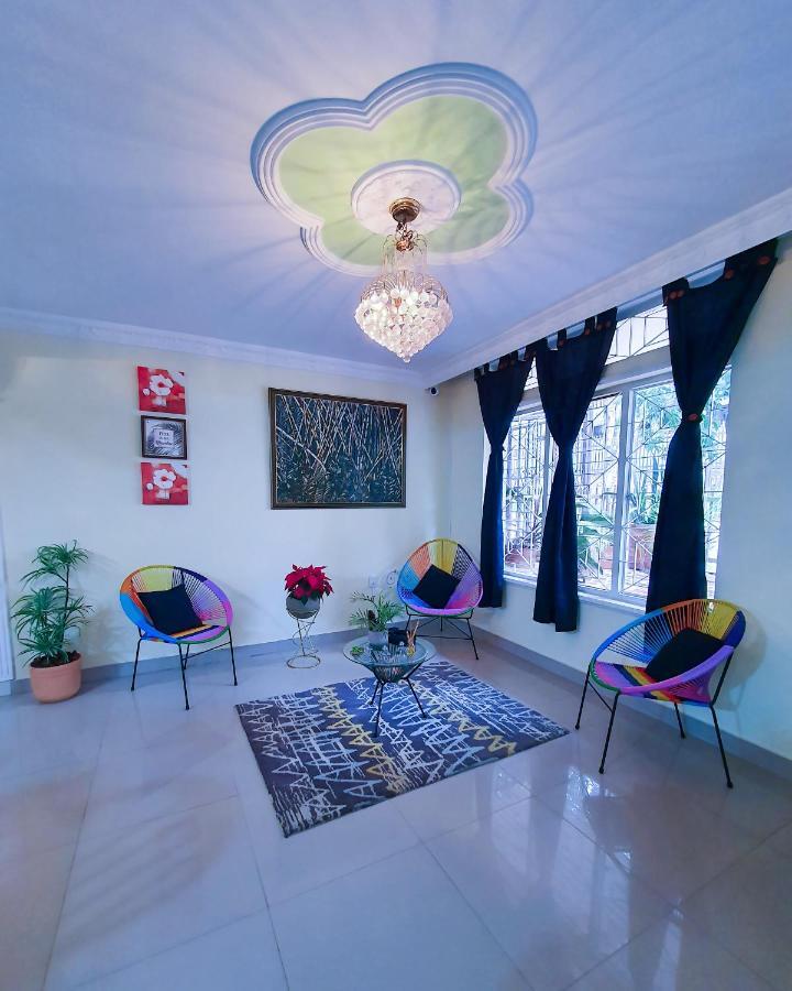 בוקארמנגה Hostal Gabo מראה חיצוני תמונה