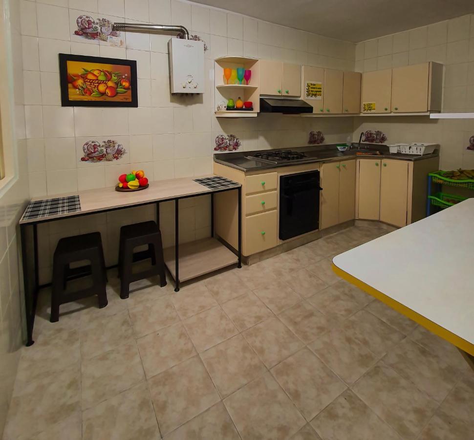 בוקארמנגה Hostal Gabo מראה חיצוני תמונה