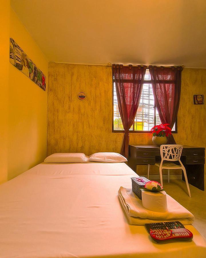 בוקארמנגה Hostal Gabo מראה חיצוני תמונה