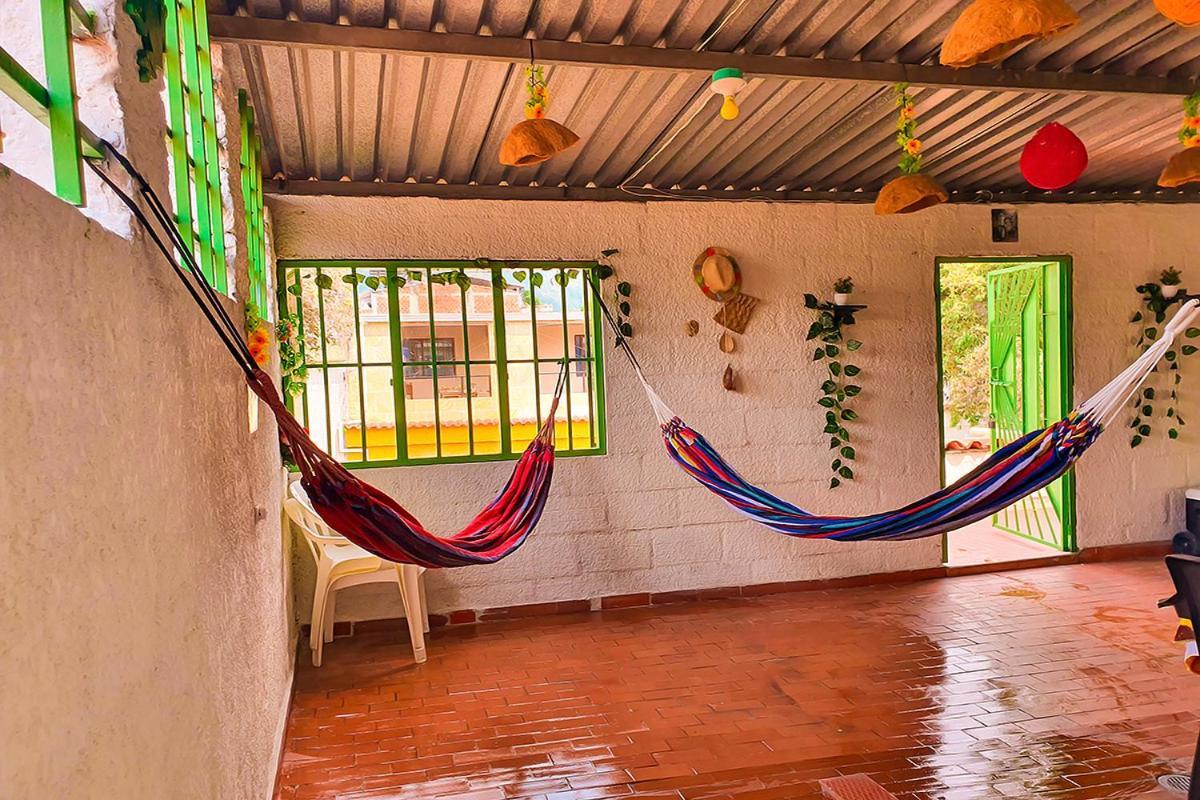 בוקארמנגה Hostal Gabo מראה חיצוני תמונה
